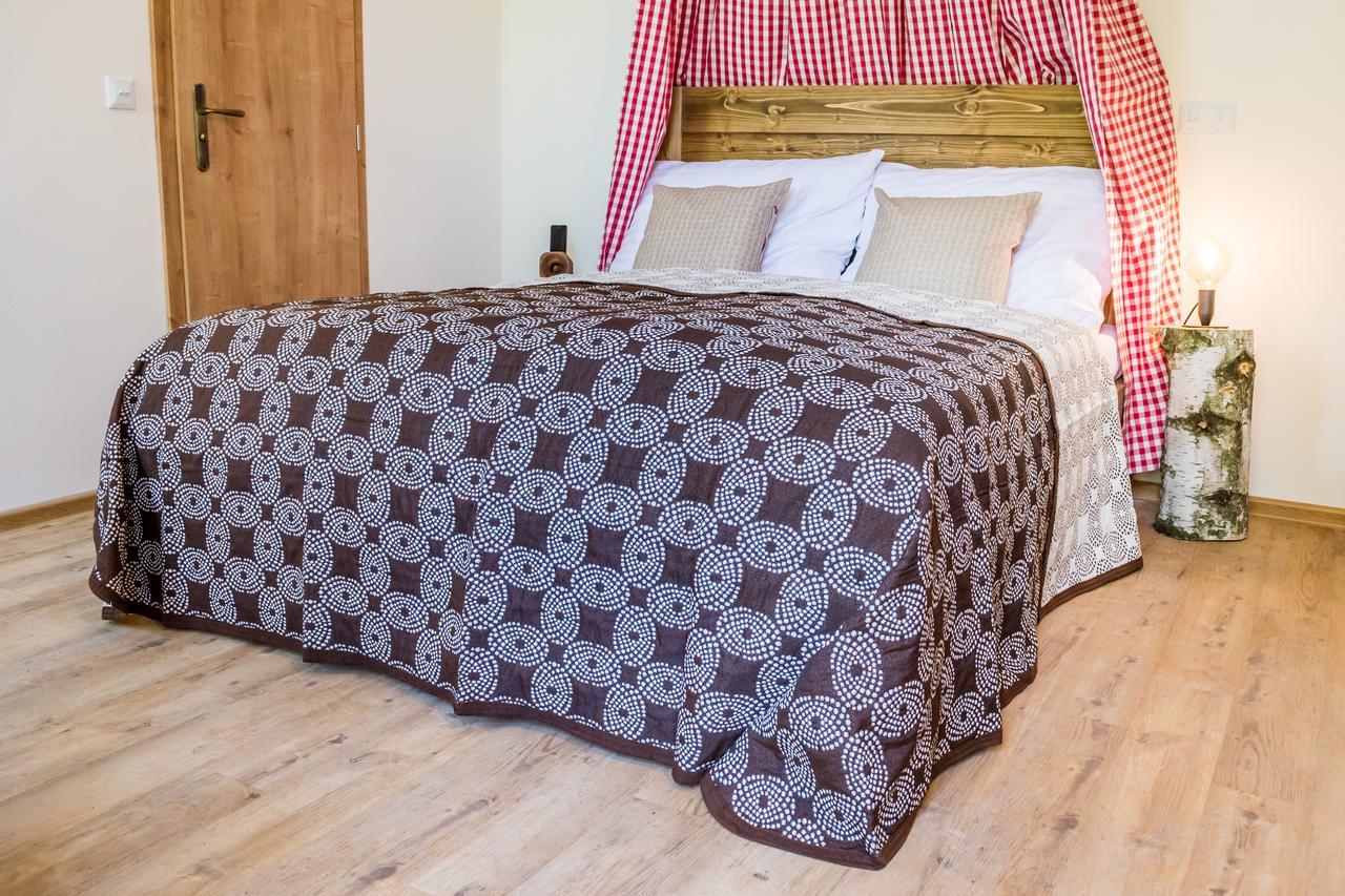 U Cmelaku Hotel Červená Voda Buitenkant foto